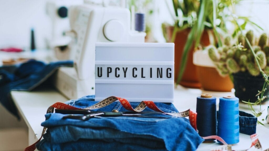 Sign showing upcycling with clothes